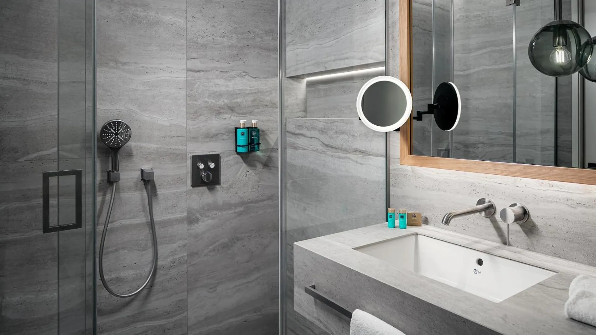 R16 Residences Прага Апарт-отель