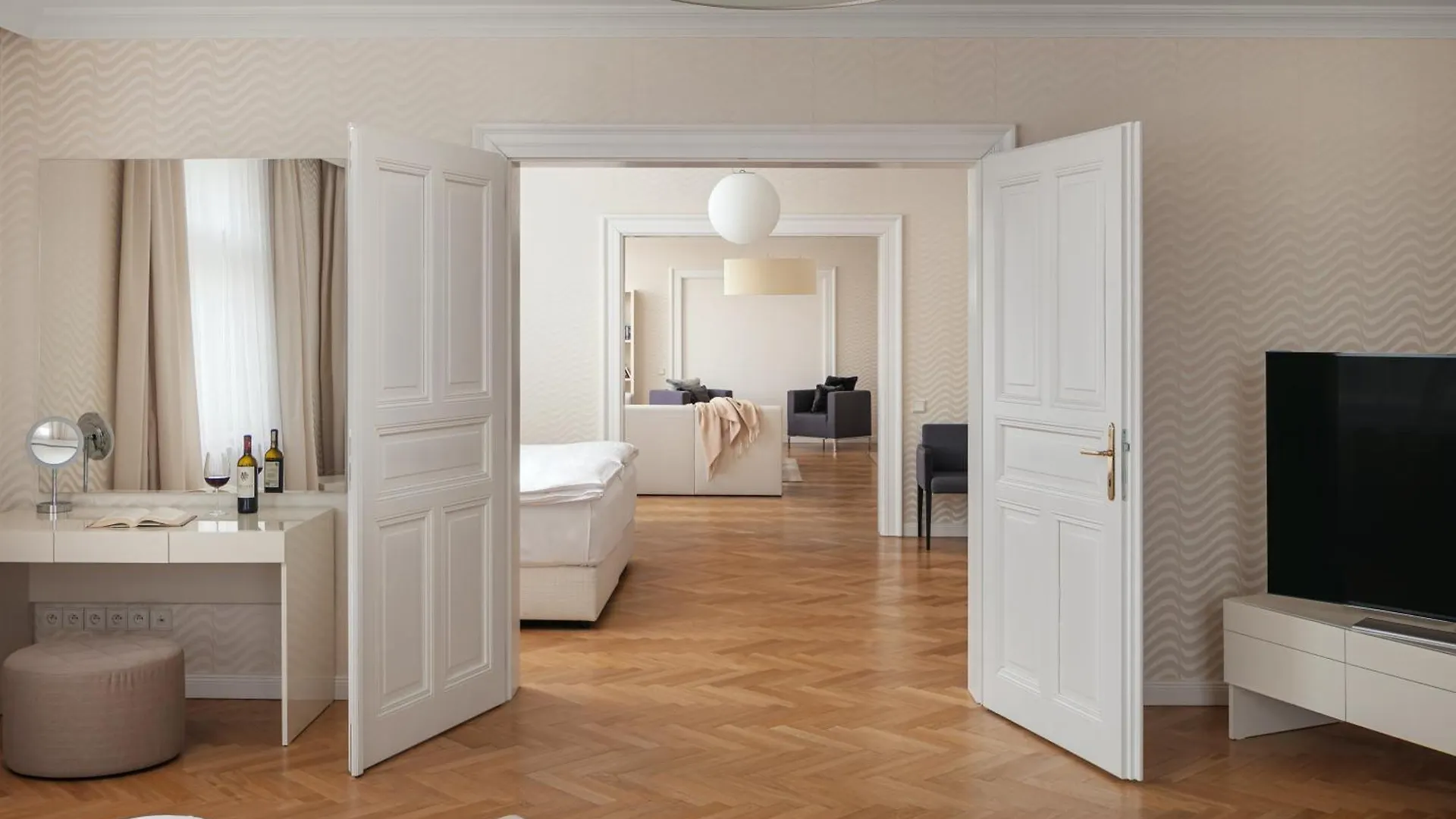 R16 Residences Прага Апарт-отель
